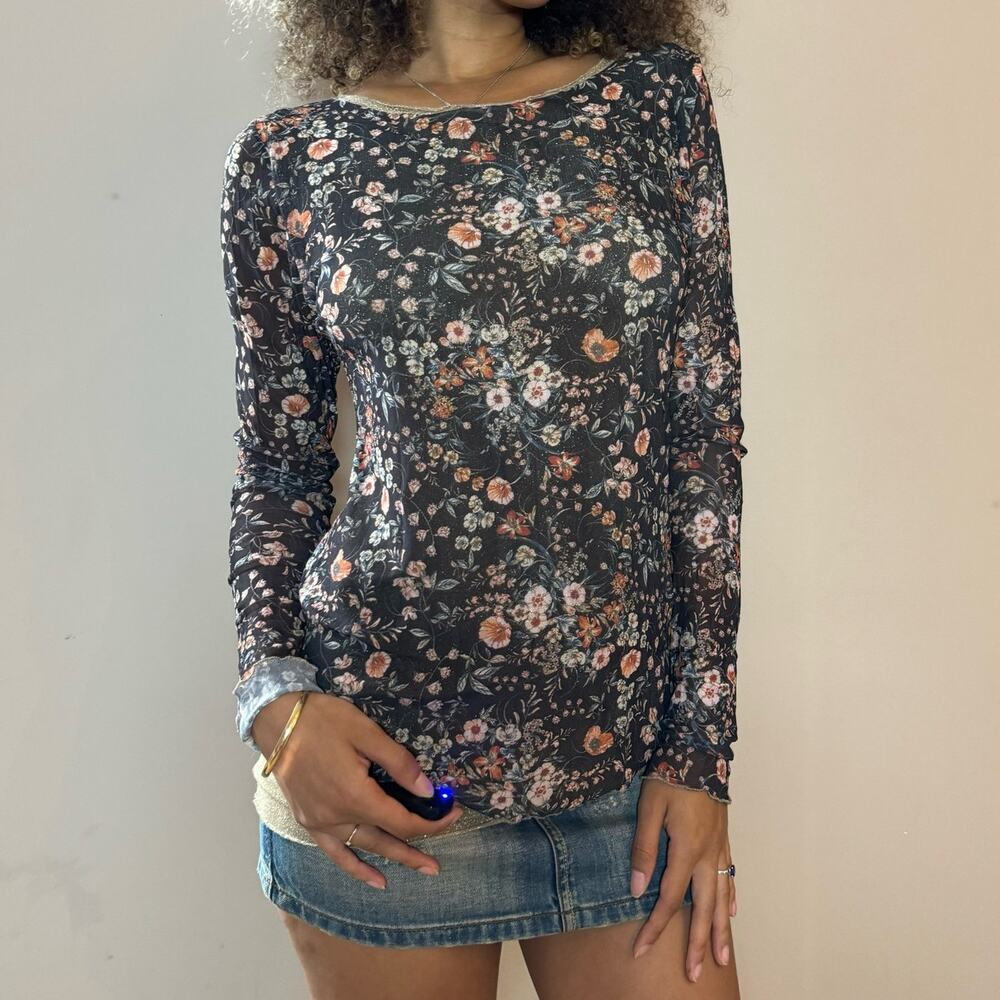 Vintage euro floral layered long sleeves (S/M) rom com